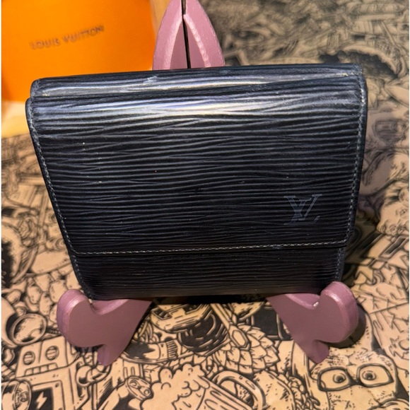 LOUIS VUITTON EPI WALLET - Picture 2 of 14